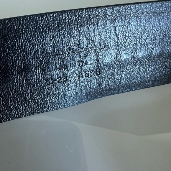 Salvatore Ferragamo Metallic Dark Gray Leather Belt with Brown Buckle 33/80 main image 6